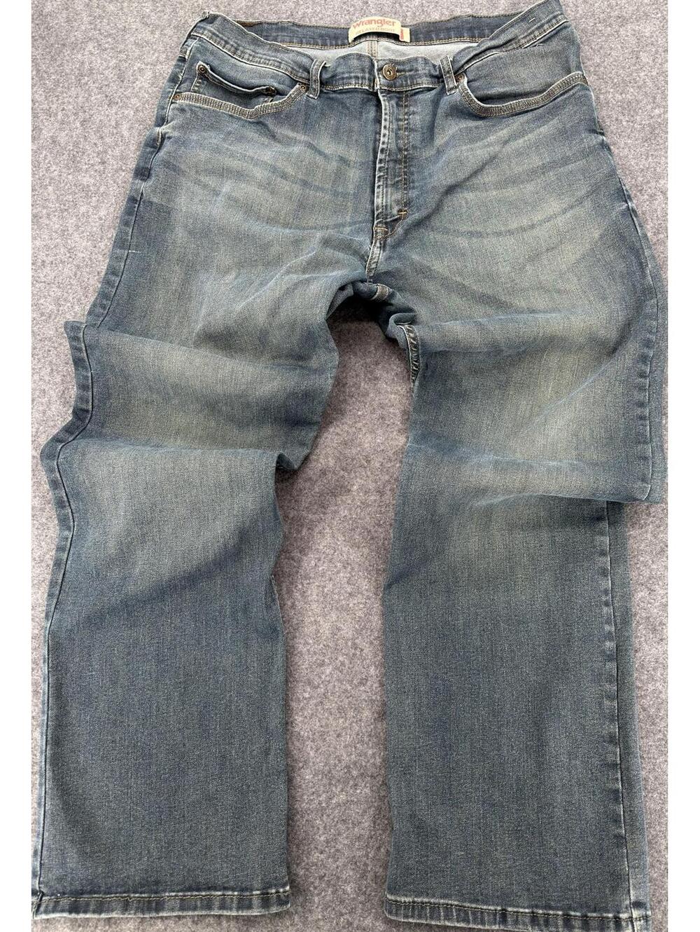 Wrangler Relaxed Boot‎ Jeans Size 36 Faded Blue Denim